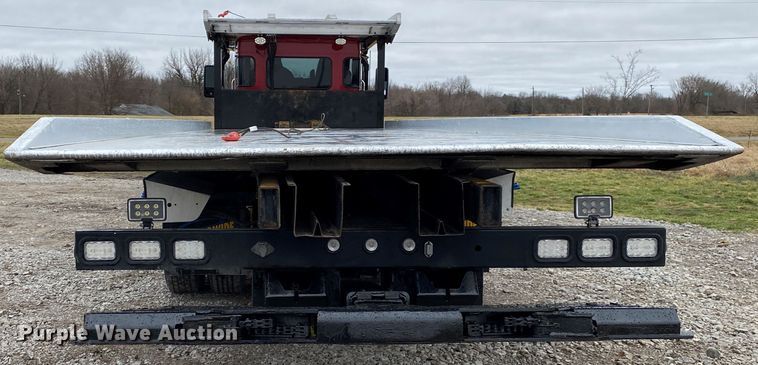 image for item JN9248 2013 Kenworth T370  car carrier truck