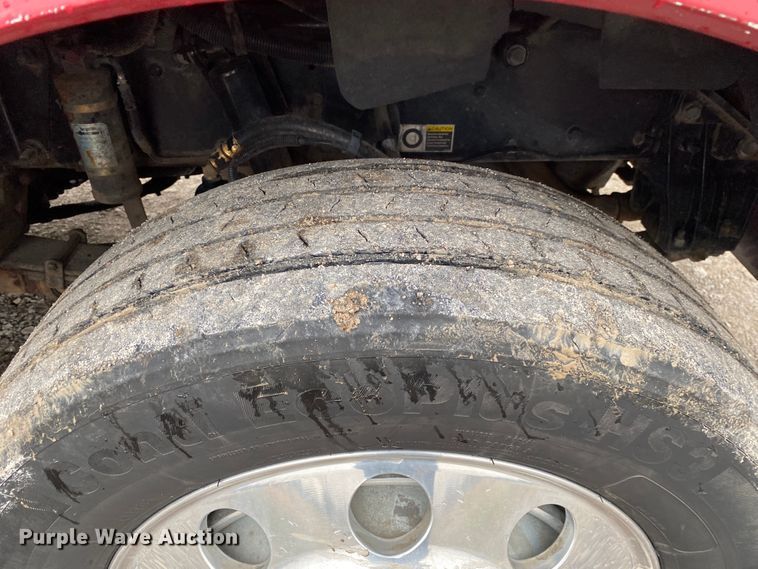 image for item JN9248 2013 Kenworth T370  car carrier truck