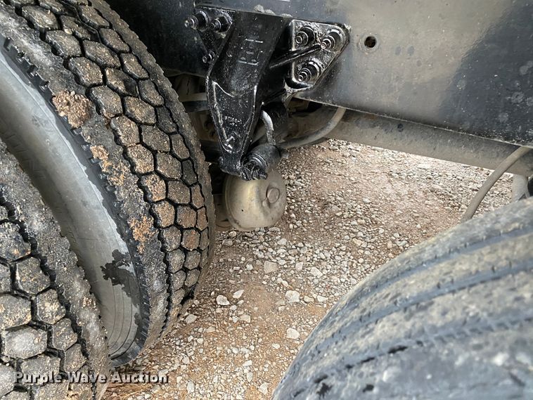 image for item JN9248 2013 Kenworth T370  car carrier truck