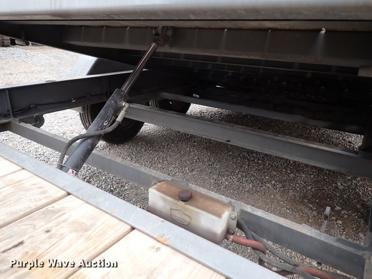 image for item JO9585 2021 Diamond C  tilt deck equipment trailer