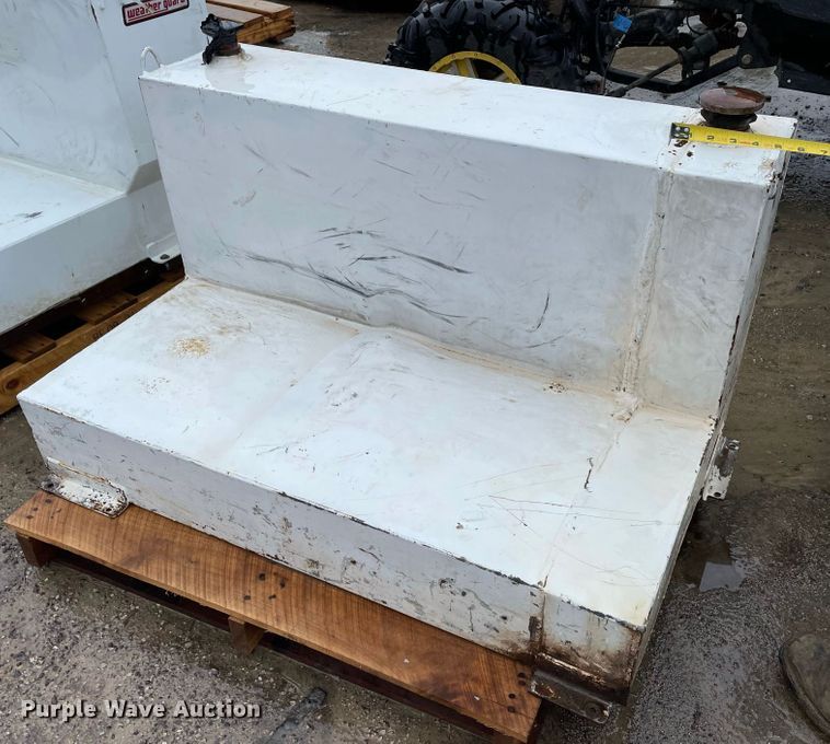 image for item JR9849 (3) Weatherguard L-shaped auxiliary fuel tanks