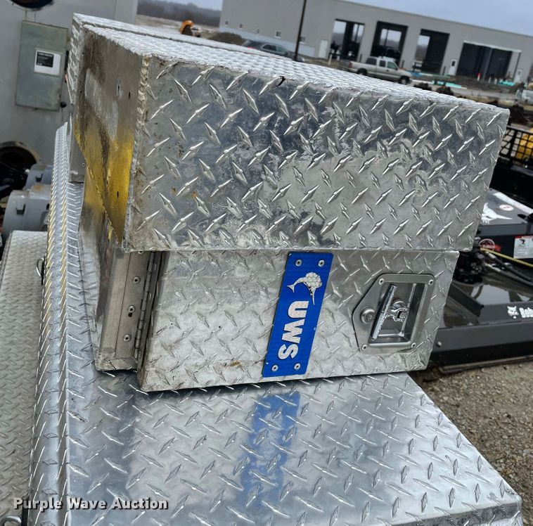 image for item JR9850 Automotive accessories