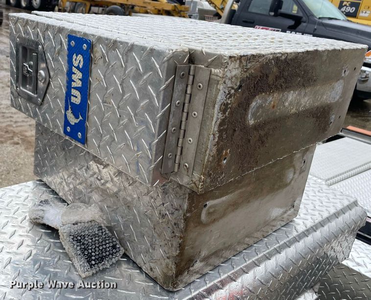 image for item JR9850 Automotive accessories