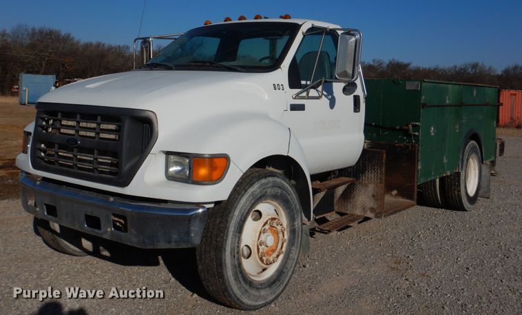 image for item JS9590 2000 Ford F650 Super Duty  utility / service truck