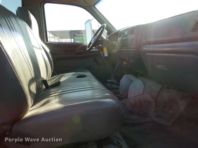 image for item JS9590 2000 Ford F650 Super Duty  utility / service truck