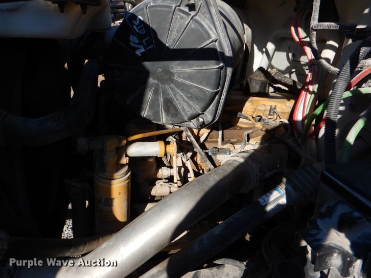 image for item JS9590 2000 Ford F650 Super Duty  utility / service truck