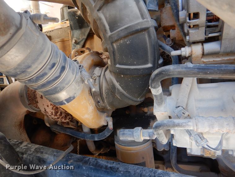 image for item JS9590 2000 Ford F650 Super Duty  utility / service truck