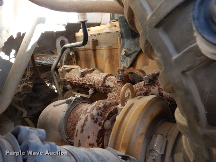 image for item JS9590 2000 Ford F650 Super Duty  utility / service truck