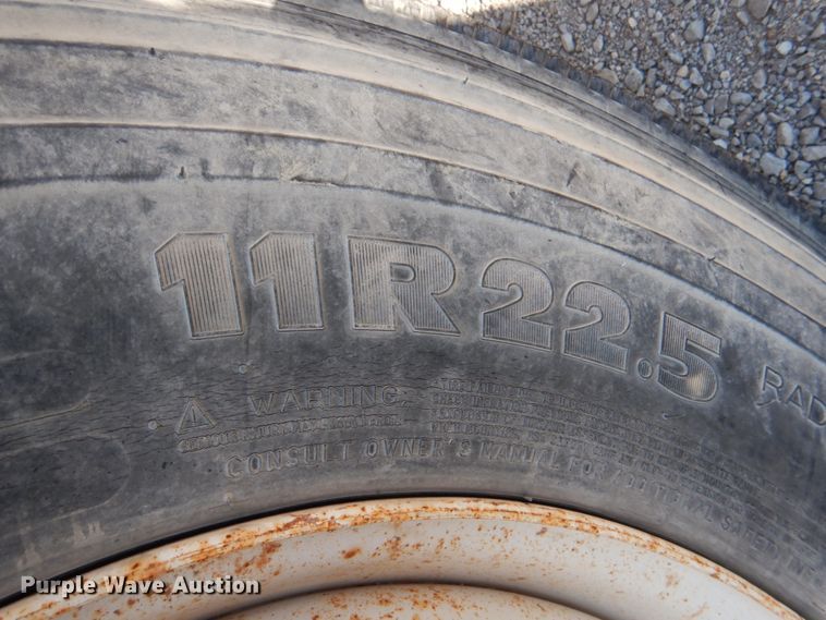 image for item JS9590 2000 Ford F650 Super Duty  utility / service truck