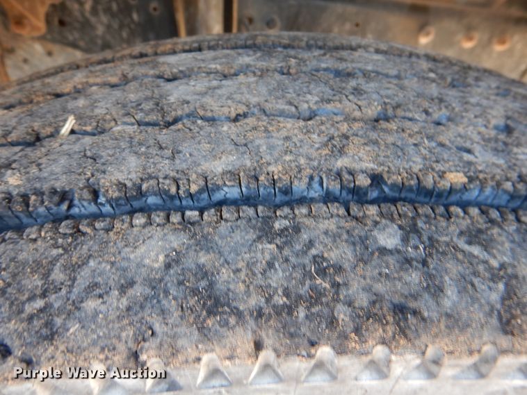 image for item JS9590 2000 Ford F650 Super Duty  utility / service truck