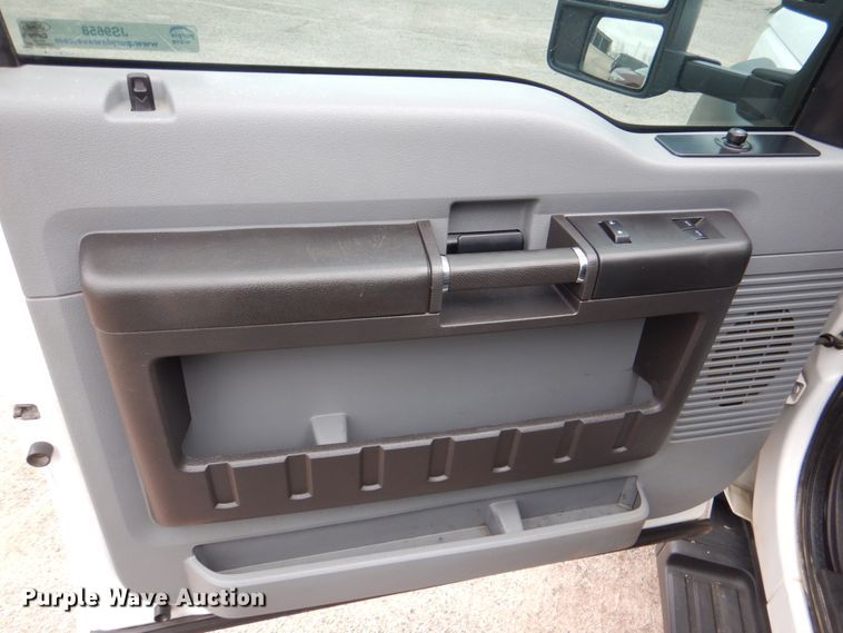 image for item JS9658 2014 Ford F550 Super Duty  utility / service truck