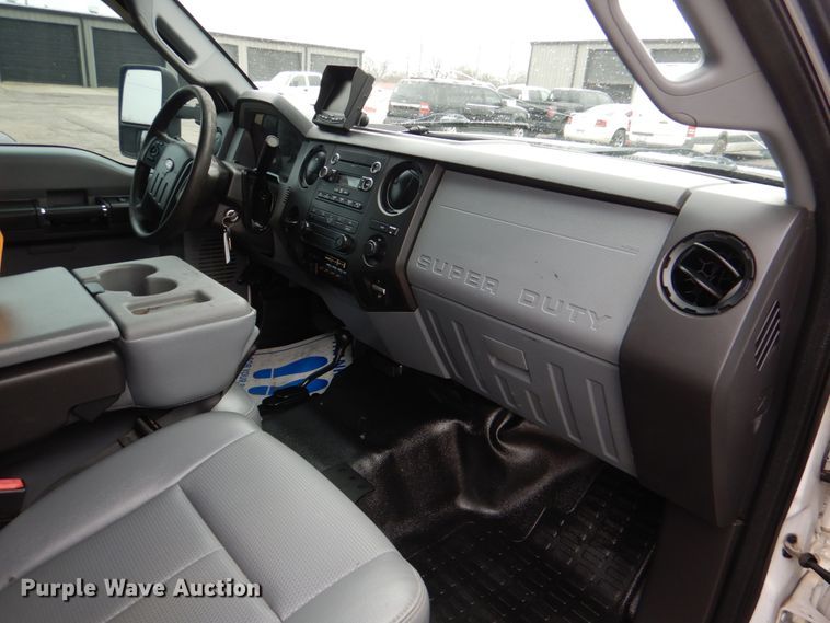 image for item JS9658 2014 Ford F550 Super Duty  utility / service truck