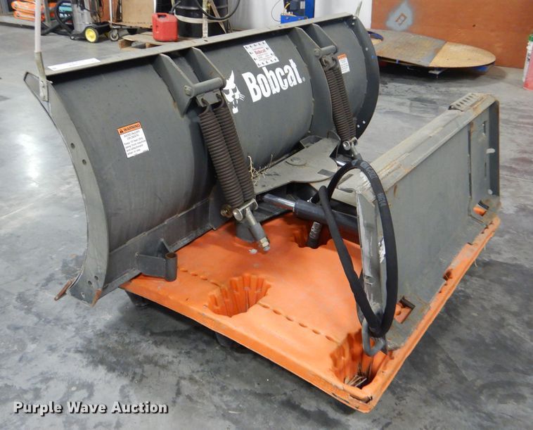 2017 Bobcat 72" W skid steer snow plow in Norton, KS Item LJ9806 sold