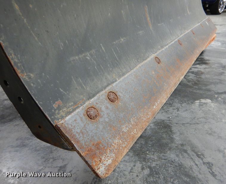 image for item LJ9806 2017 Bobcat 72" W skid steer snow plow