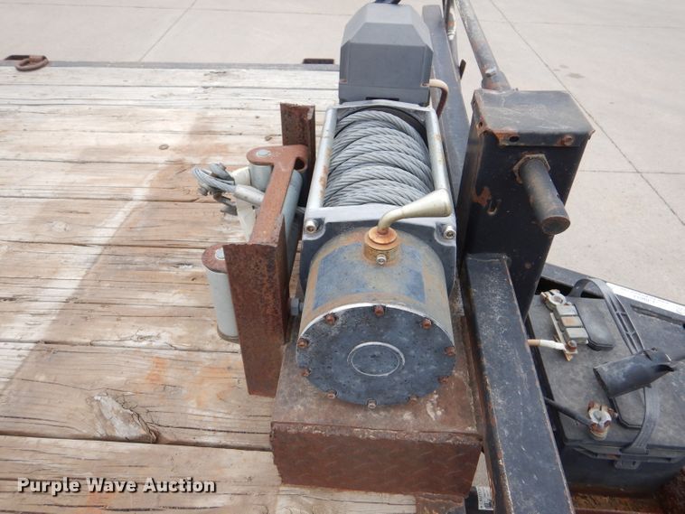 image for item LJ9811 2007 Load Trail Carhaul  equipment trailer