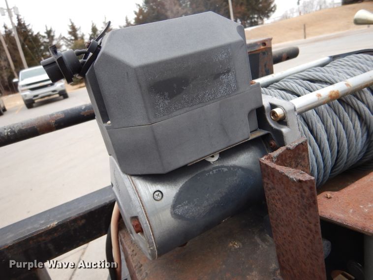 image for item LJ9811 2007 Load Trail Carhaul  equipment trailer