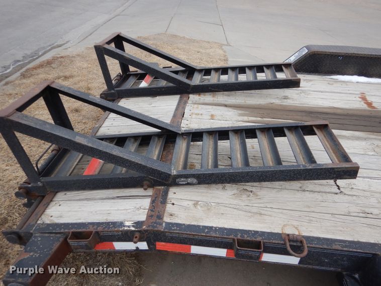 image for item LJ9811 2007 Load Trail Carhaul  equipment trailer