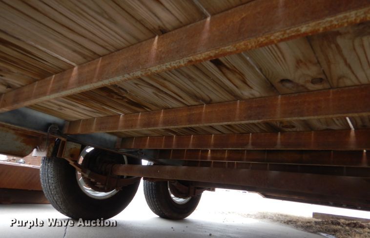 image for item LJ9811 2007 Load Trail Carhaul  equipment trailer