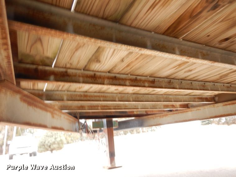 image for item LJ9811 2007 Load Trail Carhaul  equipment trailer