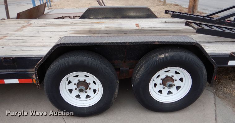 image for item LJ9811 2007 Load Trail Carhaul  equipment trailer