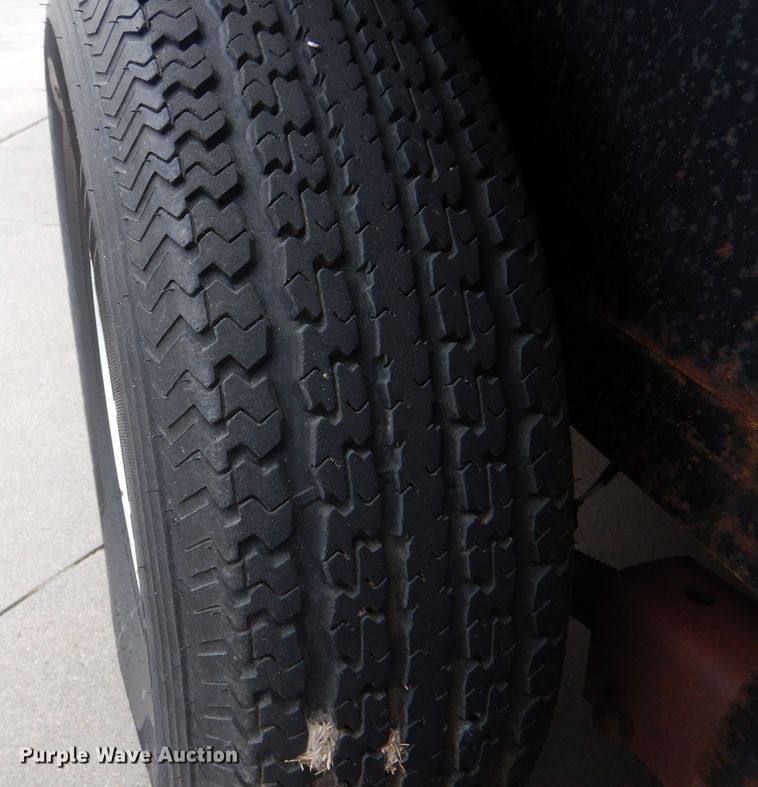 image for item LJ9811 2007 Load Trail Carhaul  equipment trailer