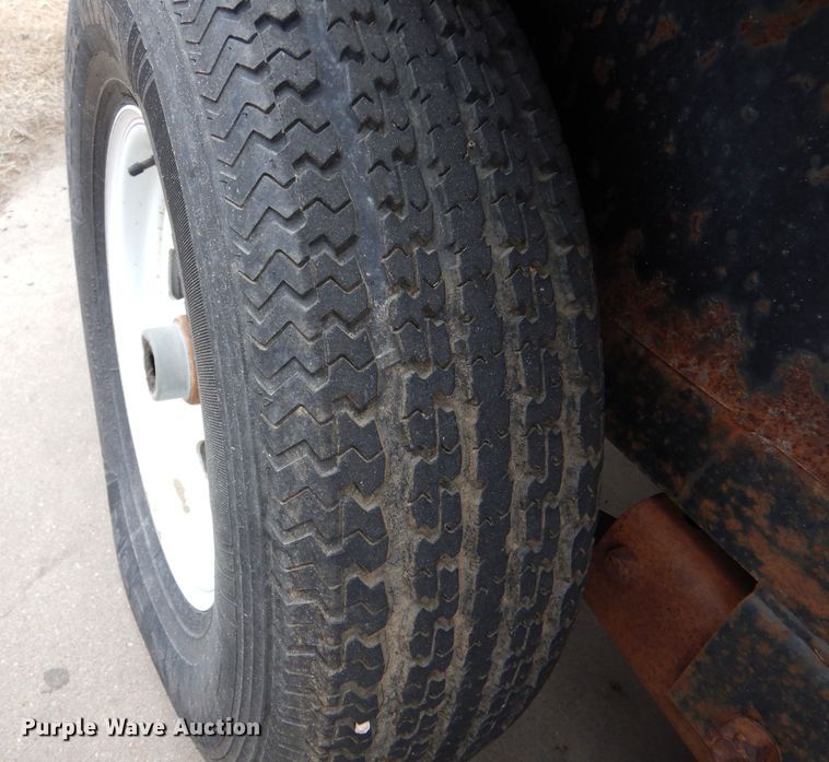 image for item LJ9811 2007 Load Trail Carhaul  equipment trailer