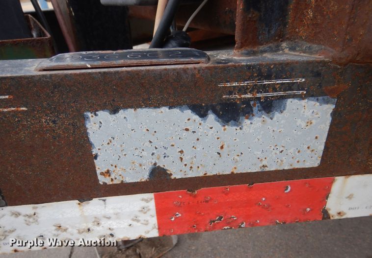 image for item LJ9811 2007 Load Trail Carhaul  equipment trailer