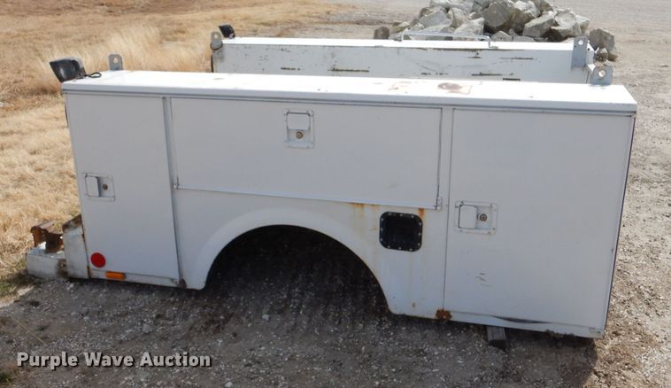 image for item LJ9818 Stahl  utility bed