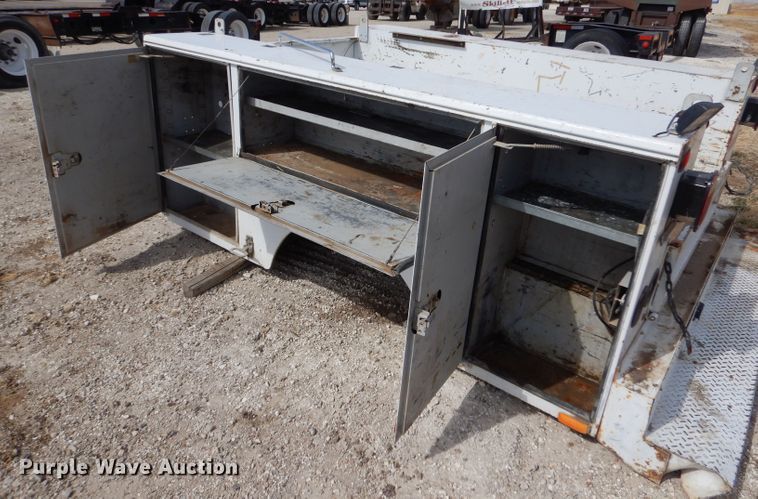 image for item LJ9818 Stahl  utility bed