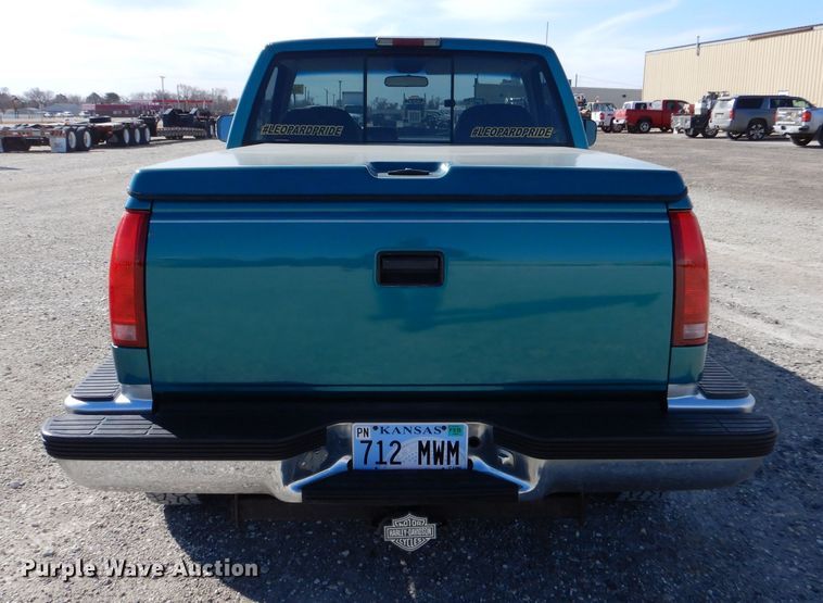 image for item LJ9825 1994 Chevrolet K1500  pickup truck