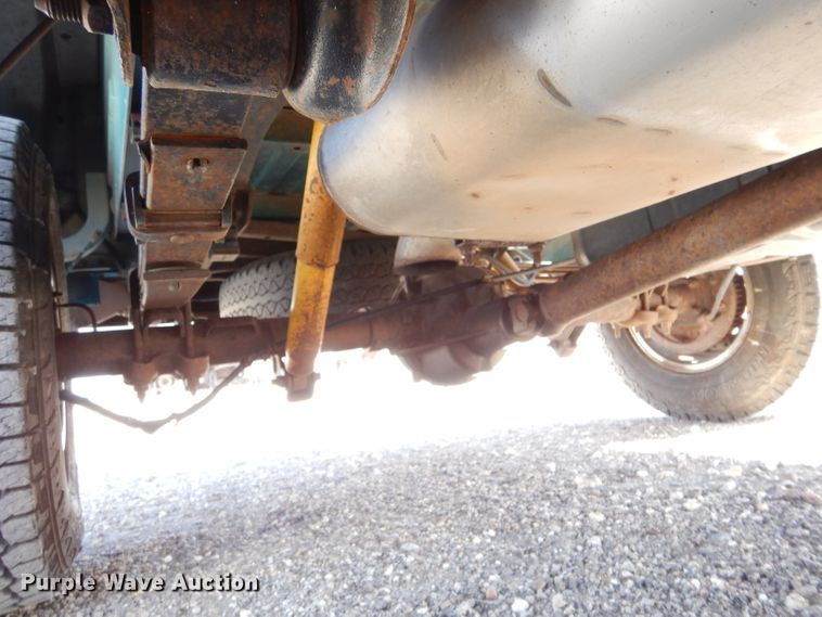 image for item LJ9825 1994 Chevrolet K1500  pickup truck