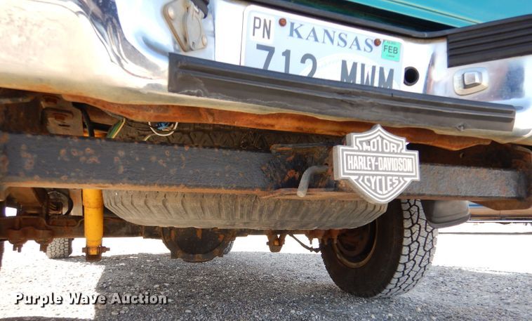 image for item LJ9825 1994 Chevrolet K1500  pickup truck