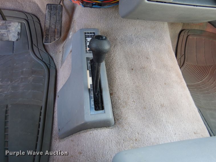 image for item LJ9825 1994 Chevrolet K1500  pickup truck