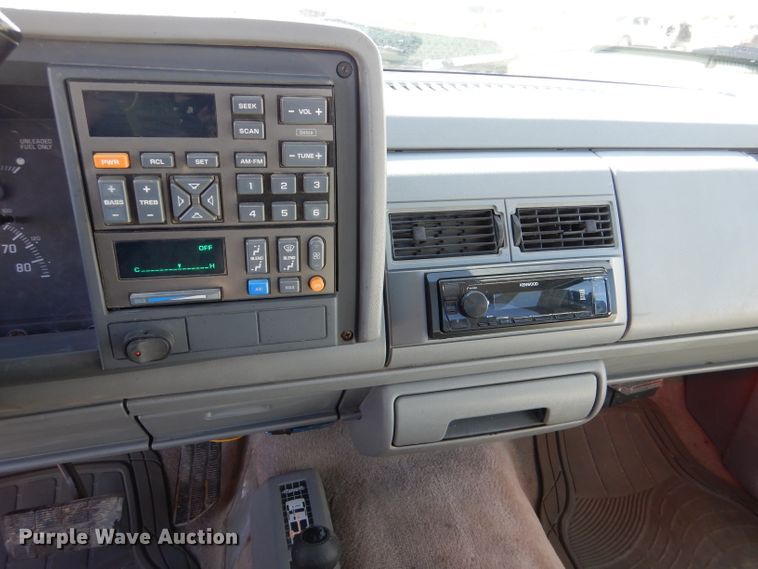 image for item LJ9825 1994 Chevrolet K1500  pickup truck