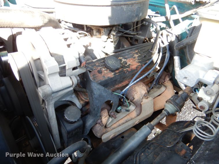 image for item LJ9825 1994 Chevrolet K1500  pickup truck