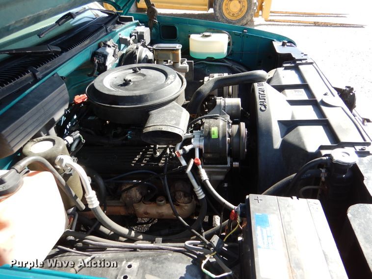 image for item LJ9825 1994 Chevrolet K1500  pickup truck