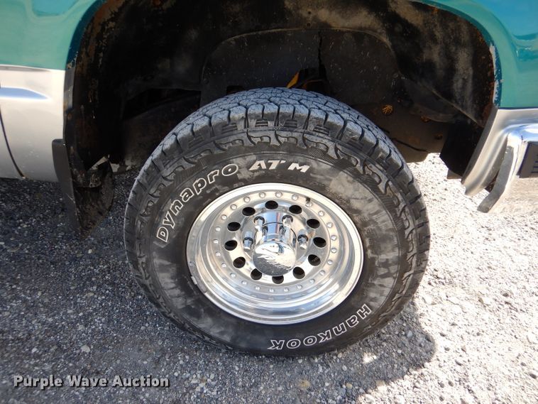 image for item LJ9825 1994 Chevrolet K1500  pickup truck