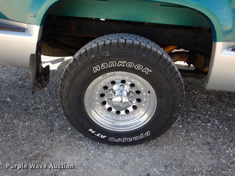 image for item LJ9825 1994 Chevrolet K1500  pickup truck