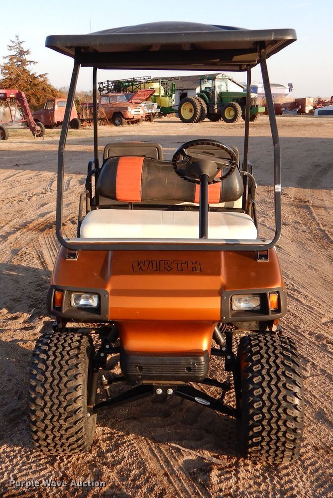 image for item LJ9831 2000 Club Car DS  golf cart