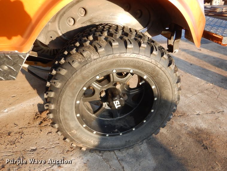 image for item LJ9831 2000 Club Car DS  golf cart