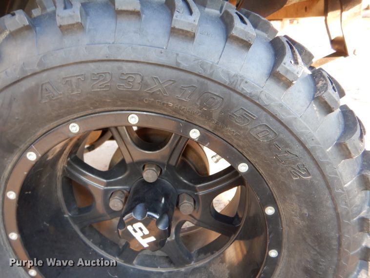 image for item LJ9831 2000 Club Car DS  golf cart