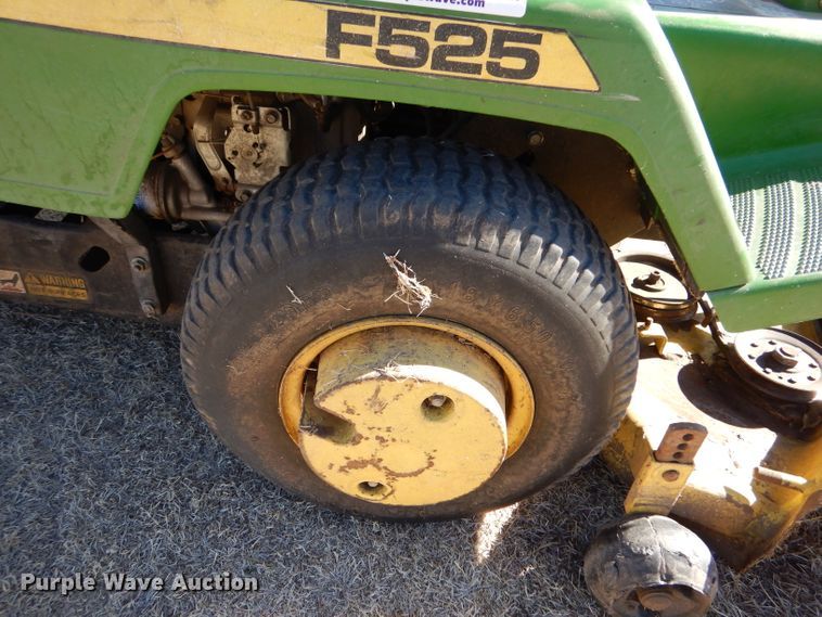 image for item LJ9832 John Deere F525  ZTR lawn mower