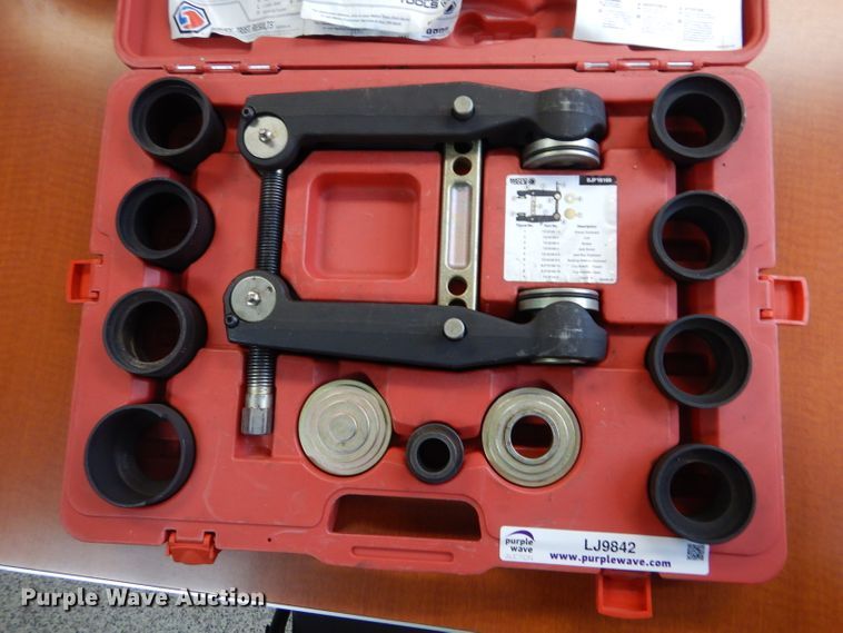 Matco Tools BJP18100 ball joint press in Hays, KS Item LJ9842 sold