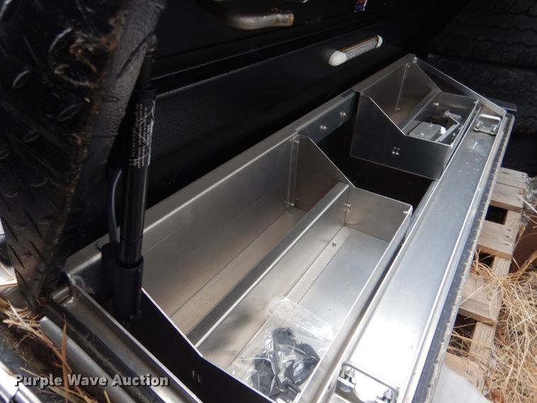 image for item LJ9845 Automotive accessories