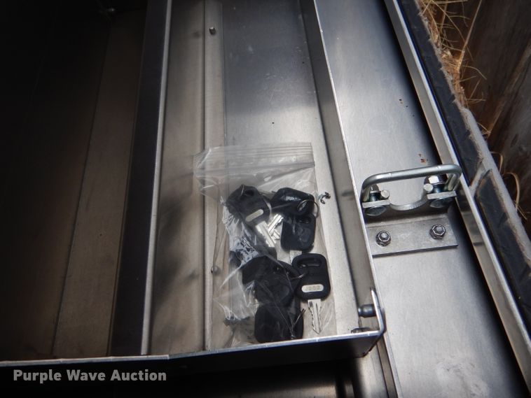 image for item LJ9845 Automotive accessories