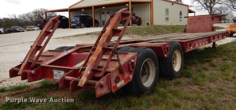 image for item MK9531 1973 Hyster  equipment trailer