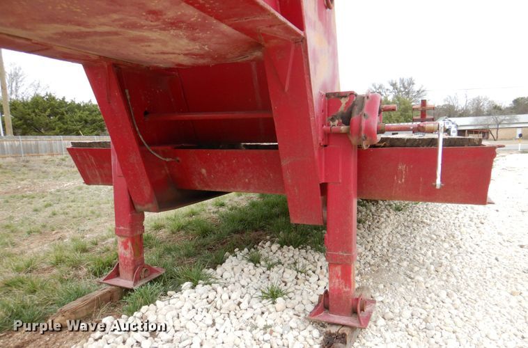 image for item MK9531 1973 Hyster  equipment trailer