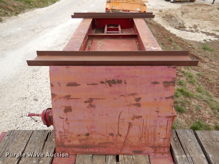 image for item MK9531 1973 Hyster  equipment trailer