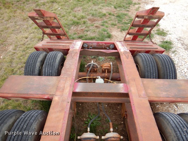 image for item MK9531 1973 Hyster  equipment trailer