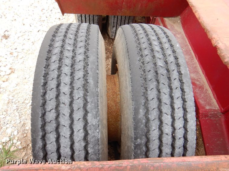 image for item MK9531 1973 Hyster  equipment trailer